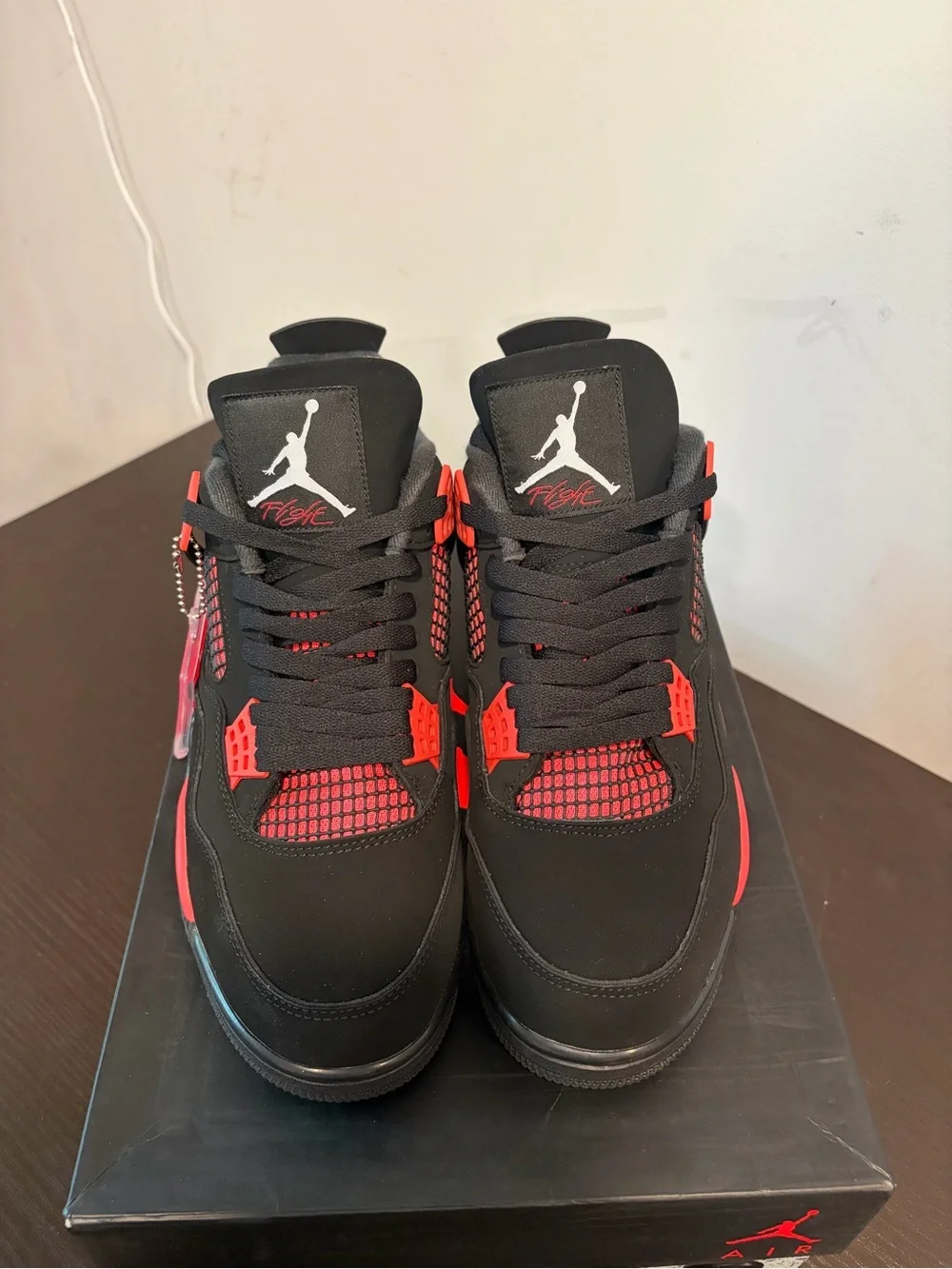 Jordan 4 Retro Red Thunder Size 9 Men’s w/ OG Box & Tag